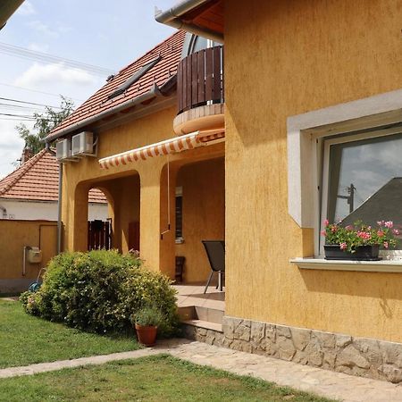 B6 Apartman Веспрем Экстерьер фото