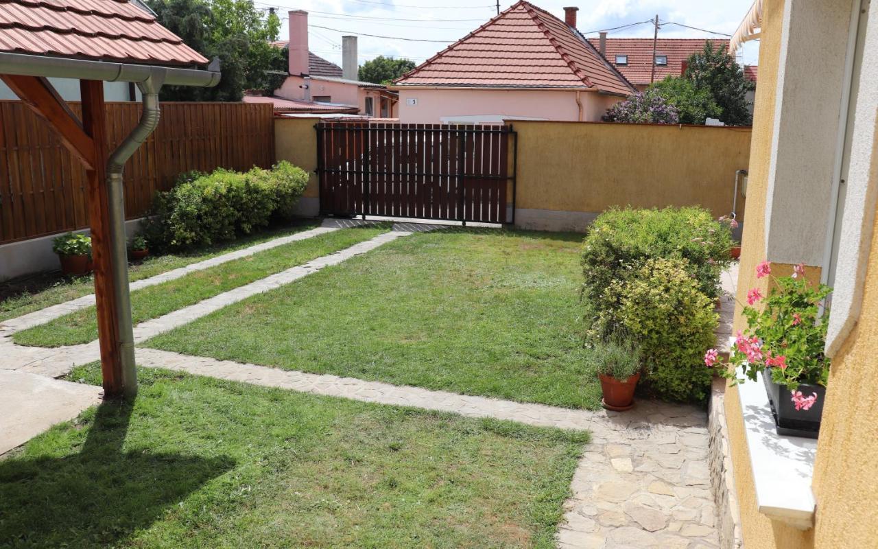 B6 Apartman Веспрем Экстерьер фото